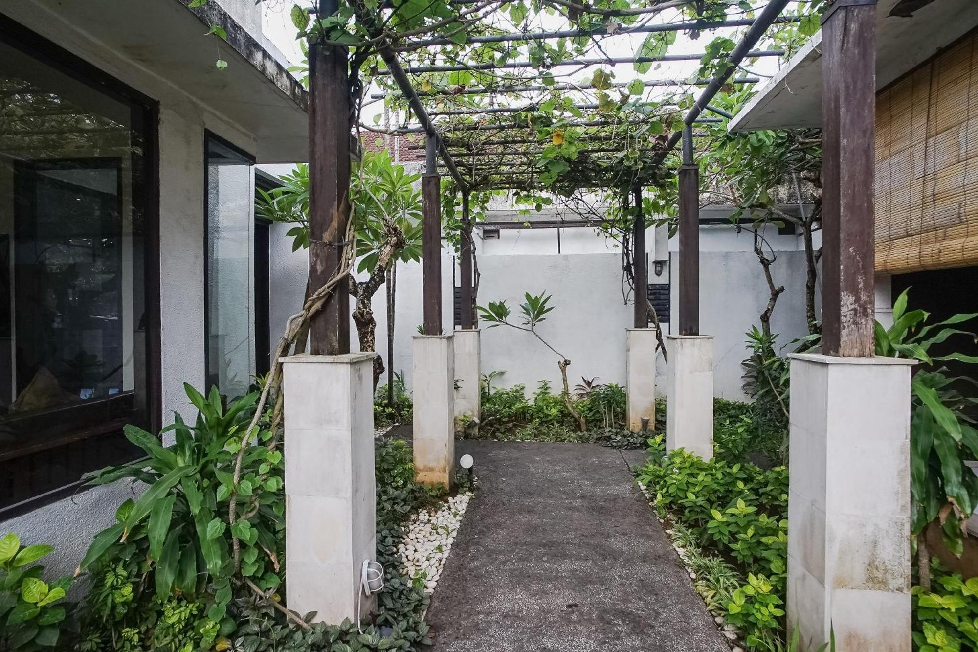 Queen Rose Villa & Spa Jimbaran  Ngoại thất bức ảnh